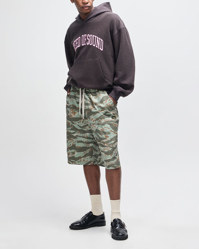 UNFORSEEN SHORT - GROUND COVER GREEN