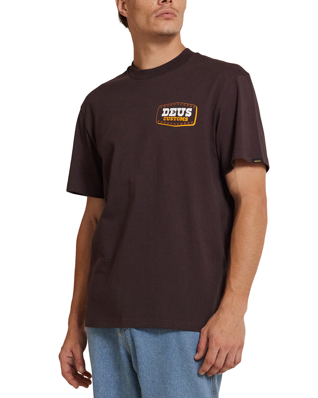 BUCKLE UP TEE - CHOC BROWN