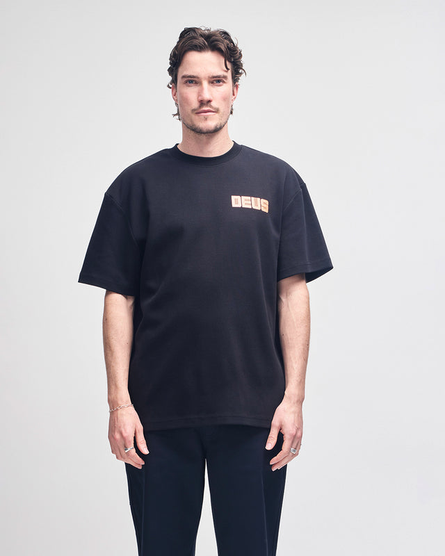 GRAND PRIX TEE - BLACK