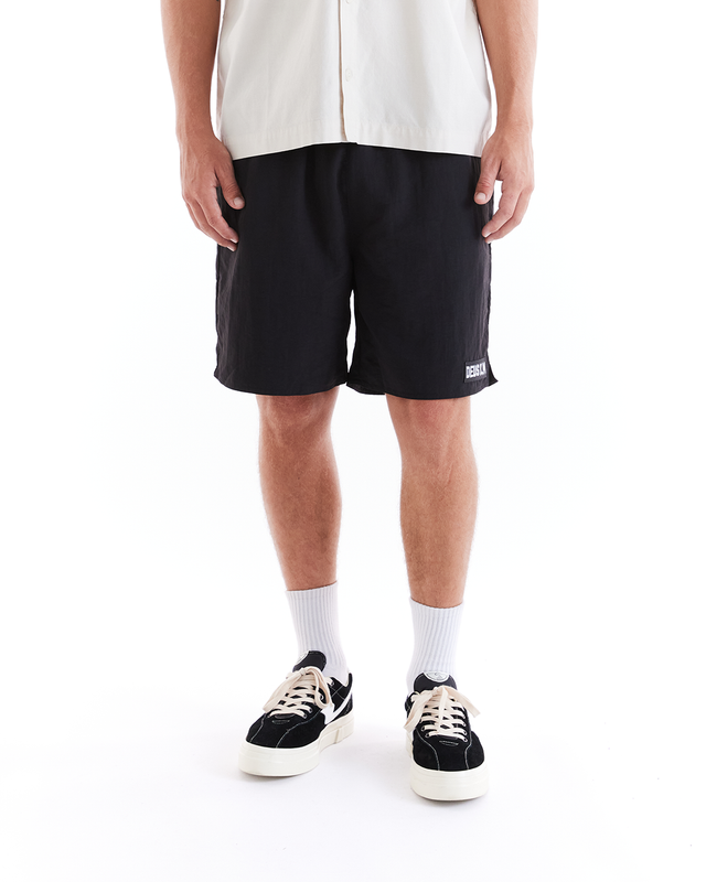 NYLON TRAINING SHORT - BLACK