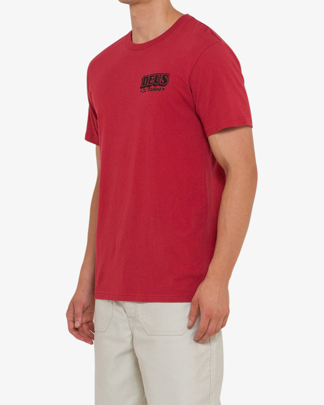 MEMPHIS TEE - CHILLI RED